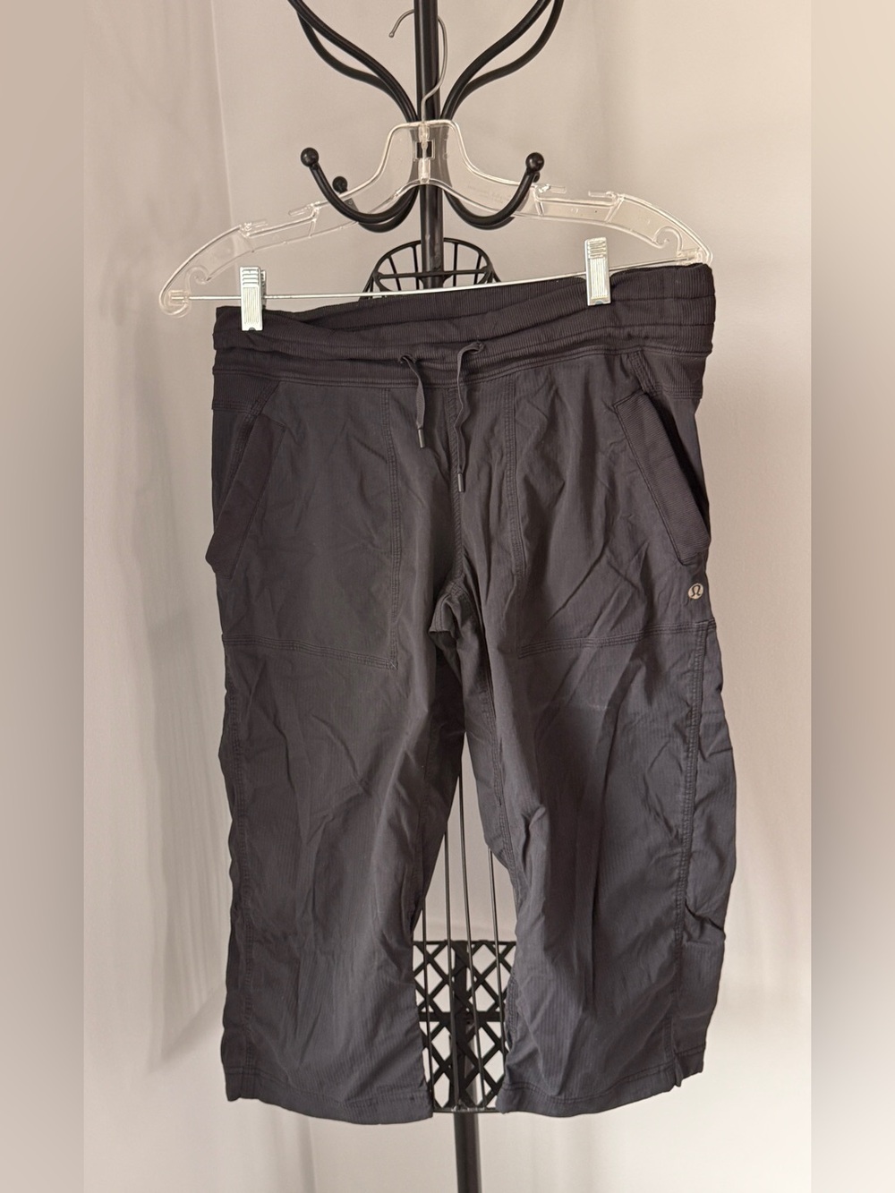 lululemon athletica black cropped studio pants